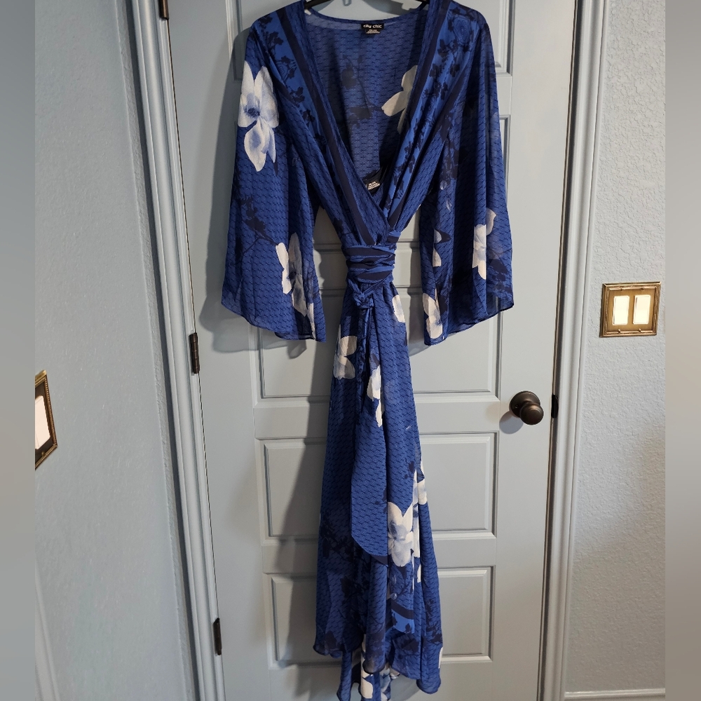 City Chic Blue Floral Dress Plus Size 24